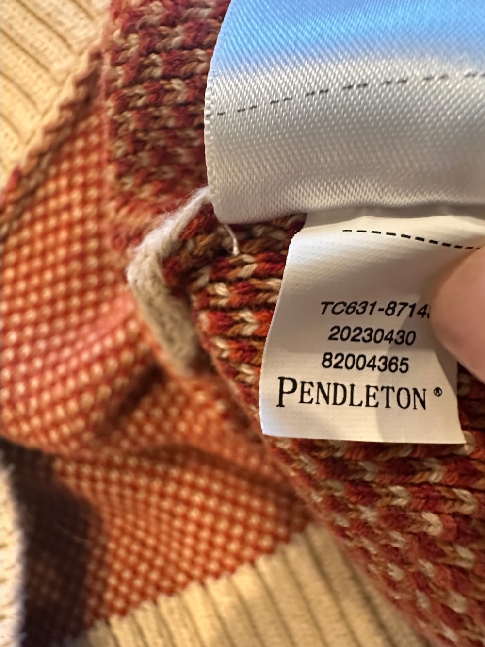 Pendleton Western Scenic Cotton Cardigan - Picture 8 of 11